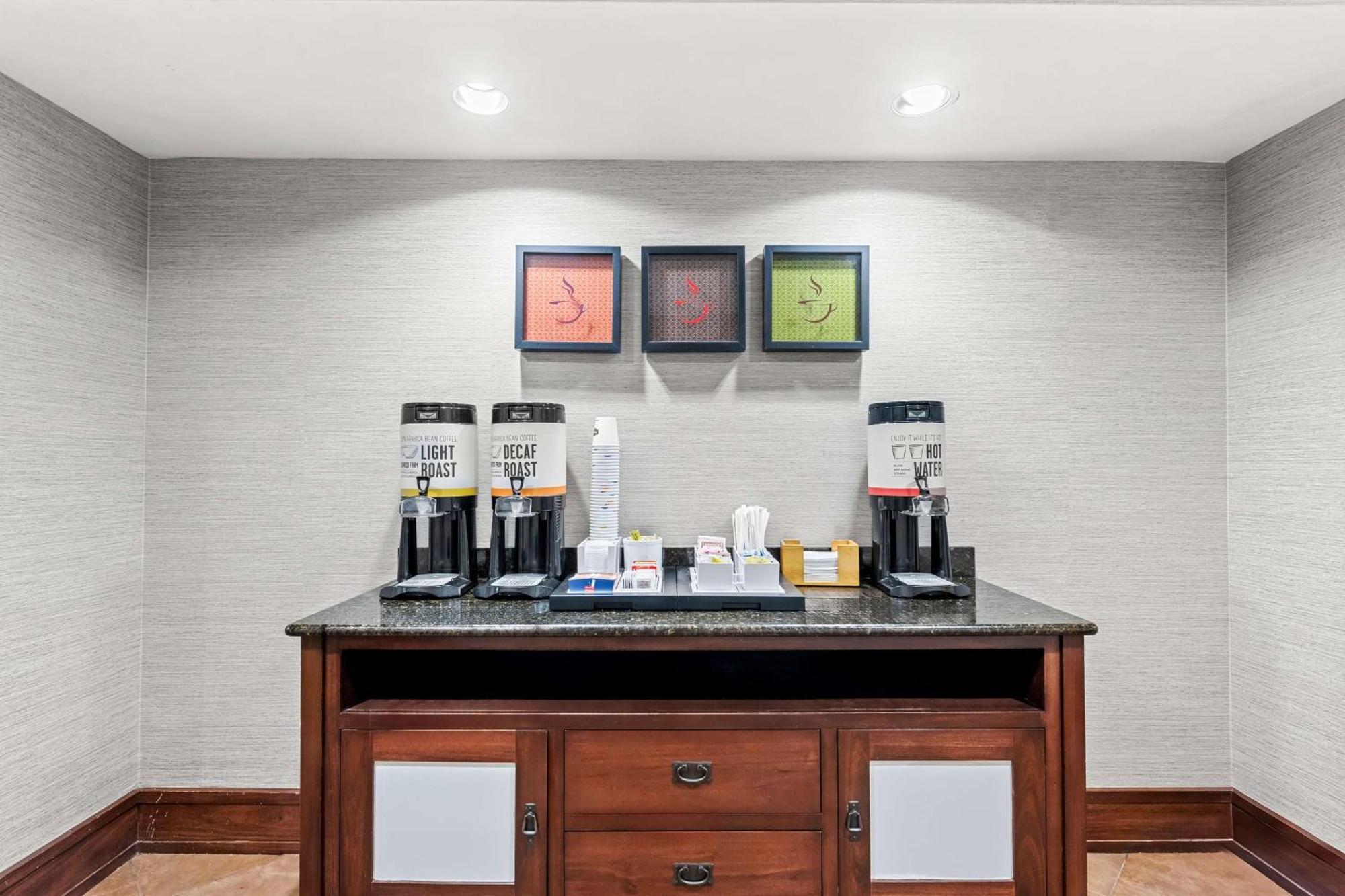 Hampton Chattanooga-north 3*